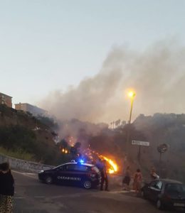 solfatara in fiamme