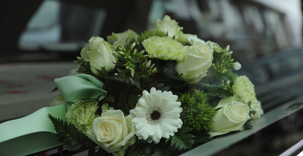 Funerali Di Adamo Dionisi Tanti Attori E Registi Per L Ultimo Saluto