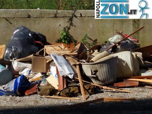 Mugnano: Via della Repubblica ancora soggetta all'inciviltà!
