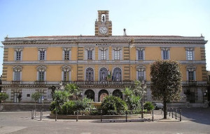 Afragola, agguato contro un 22enne