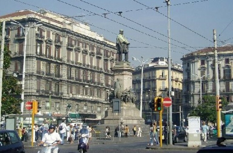 piazza garibaldi - Napoli