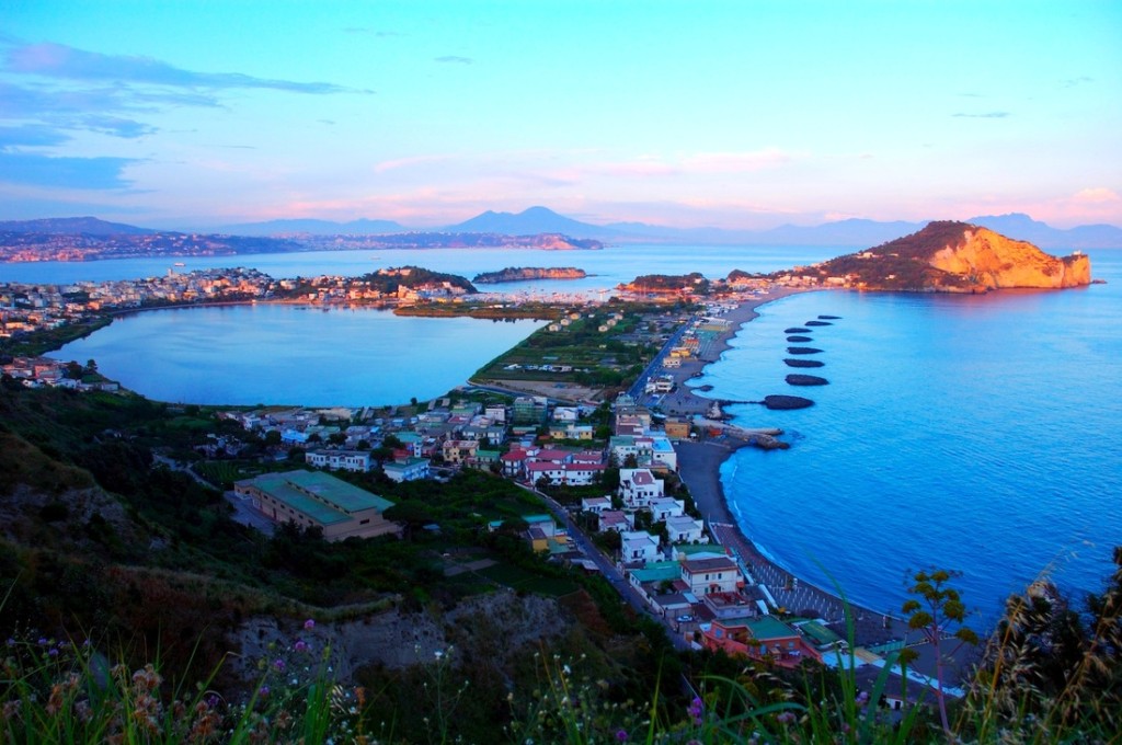 Monte di Procida, l'omaggio del Prefetto di Napoli Napoli ZON