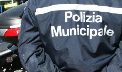 napoli liverpool Pomigliano d’Arco aggressione ai danni dei Vigili Urbani nella notte: arrestato un 26enne dalle forze dell'ordine.