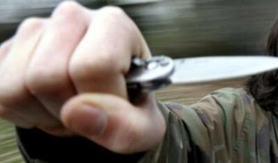 lite a scuola ragazzo accoltellato