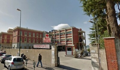 Aggressione pronto soccorso Napoli pitbull sbrana barboncino