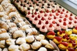 Avellino: sequestrati una tonnellata di dolci scaduti
