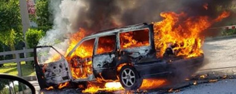 auto in fiamme tragedia, Casal di Principe auto fiamme