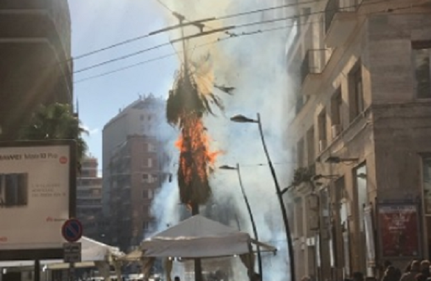 Fiamme a Via Roma