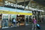 Blitz a Piazza Garibaldi ragazza mente laurea, Molestie in treno a Napoli Piazza Garibaldi restyling stazioni positivo al covid-19