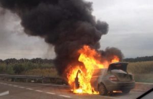 autostrada a3 tragico incidente auto in fiamme