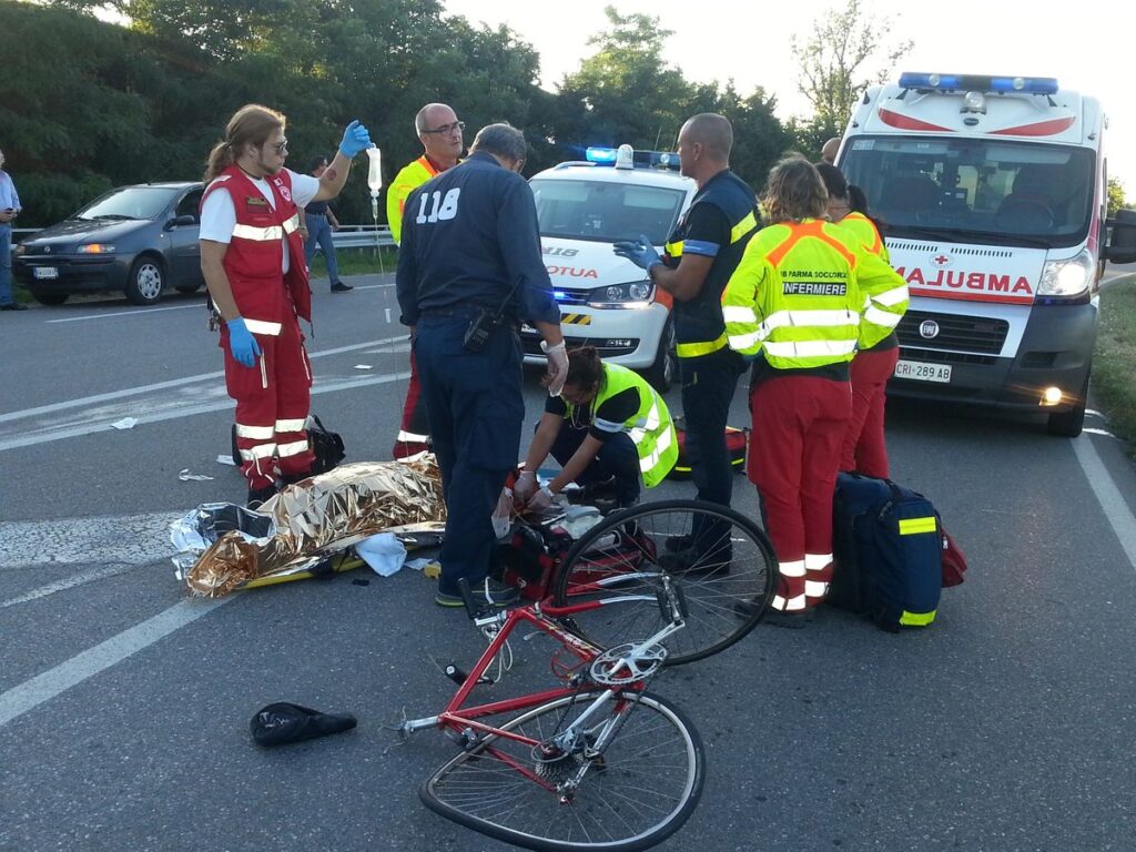 Incidente In Bici: Ragazzo Batte La Testa E Muore A 30 Anni