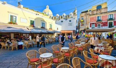 Furto a Capri: denunciati due turisti