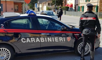 Rapinatore seriale arrestato Pozzuoli rapina al Centro Scommesse: i Carabinieri individuano e fermano un giovane rapinatore di soli 18 anni. Pozzuoli festa di compleanno