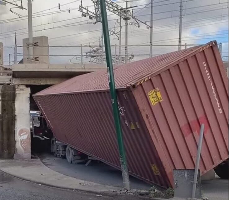 camion si ribalta, Asse Mediano camion ribalta