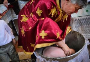 neonato battesimo romania ortodosso