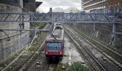 circumvesuviana napoli uomo travolto