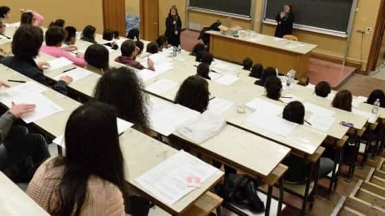 Addio al test di medicina campania zona rossa