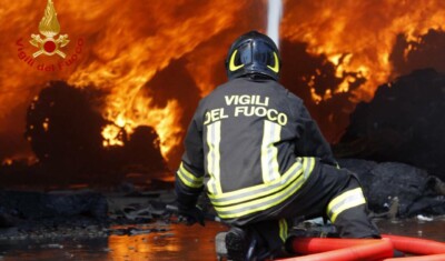 incendio campo rom