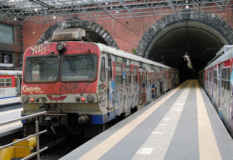 Sciopero treni Napoli