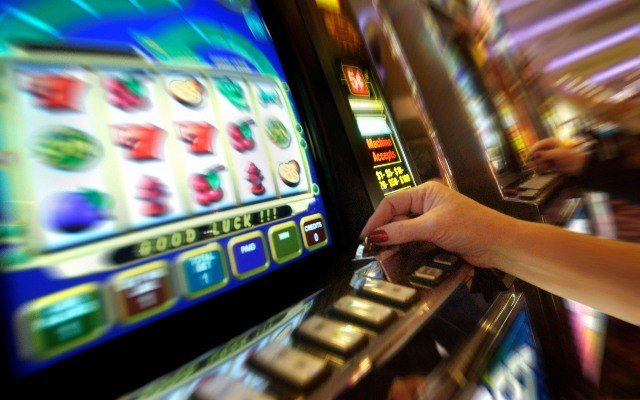 Slot machine truccate fuorigrotta Gianturco