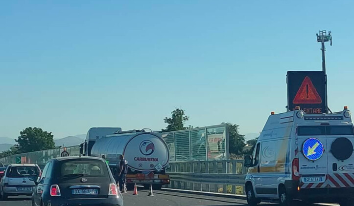 incidente autostrada Napoli Roma