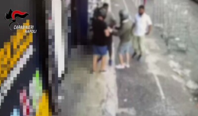 rapina commerciante napoli