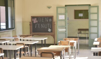 Caivano: sorpresi a scuola con tre coltelli