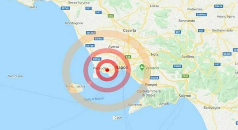 Terremoto oggi Napoli