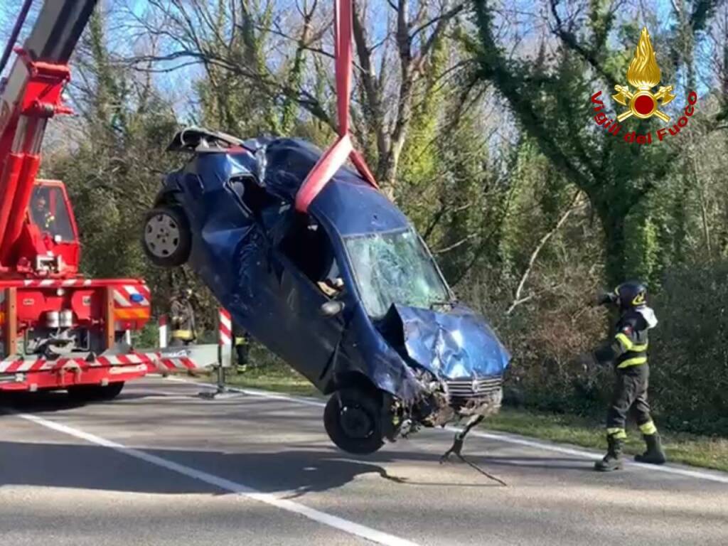 Incidente Caserta Muore Enne Tre Giovani Feriti Napoli Zon