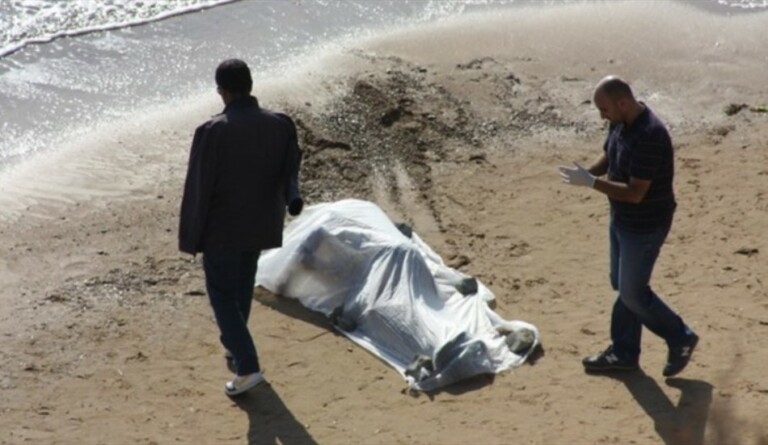 cadavere spiaggia rimini