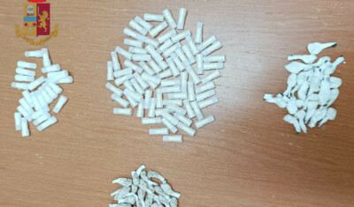 Scampia arrestato spacciatore 17enne dagli Agenti della Polizia di Stato.