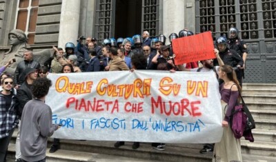 Studenti Federico II contro Sangiuliano: interviene l'antisommossa