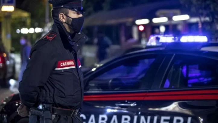 Afragola blitz Rione Salicelle, Portici sparatoria, ischia 17enne truffa, Serino 36enne, Donna cade dal balcone a Poggiomarino, arrestato il marito
