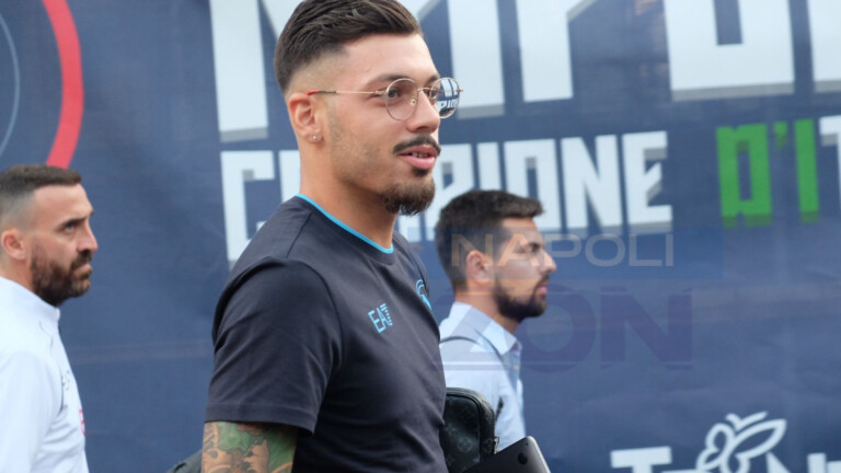Napoli-Cagliari: due titolari saltano la sfida al Maradona Napoli-Cagliari