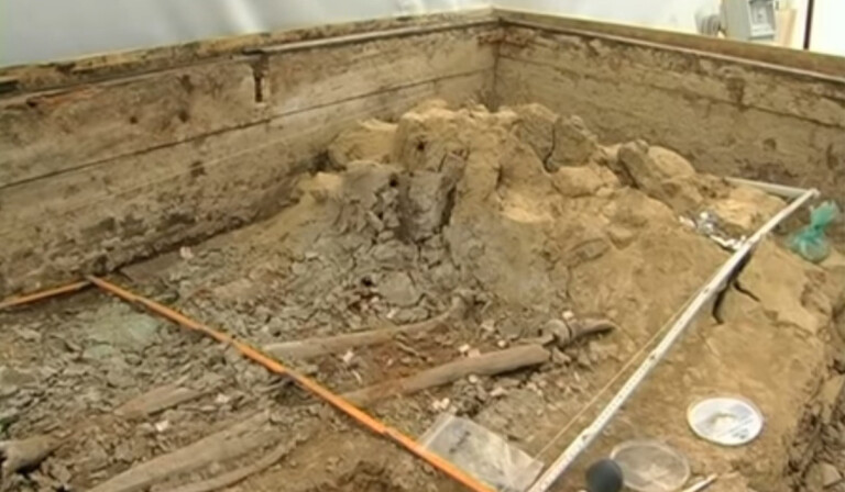 Napoli scoperta tomba antica