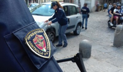 evade dai domiciliari, Napoli 20enne proiettile