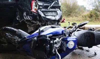 Home tragedia Tragico incidente ad Afragola nella notte: muore un centauro, grave il passeggero: indagini in corso da parte dei Carabinieri. incidente in scooter Incidente Secondigliano, incidente casoria, Casalnuovo incidente scooter auto, Zona flegrea Coppia uccisa Napoli