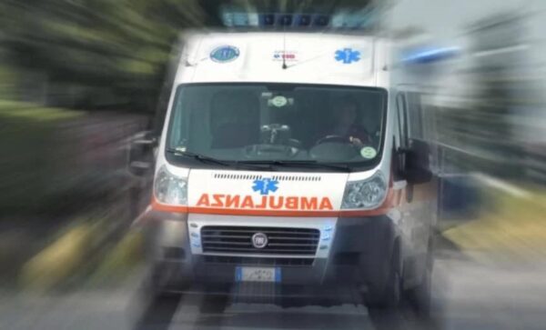 casoria 55enne precipita, Incidente sul viadotto di Castellammare Alvignano trattore ribalta, Scoperta tragica a Giugliano donna ustionata, 65enne investito autocarro, morta bambina 5 anni