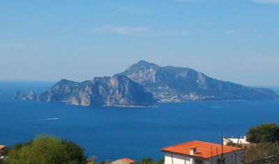 Capri, spaccio di droga nascosta in tavolette di cioccolato