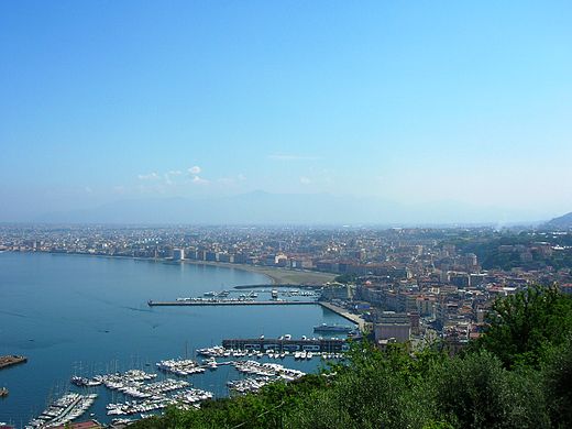 Torna balneabile la baia di Castellammare