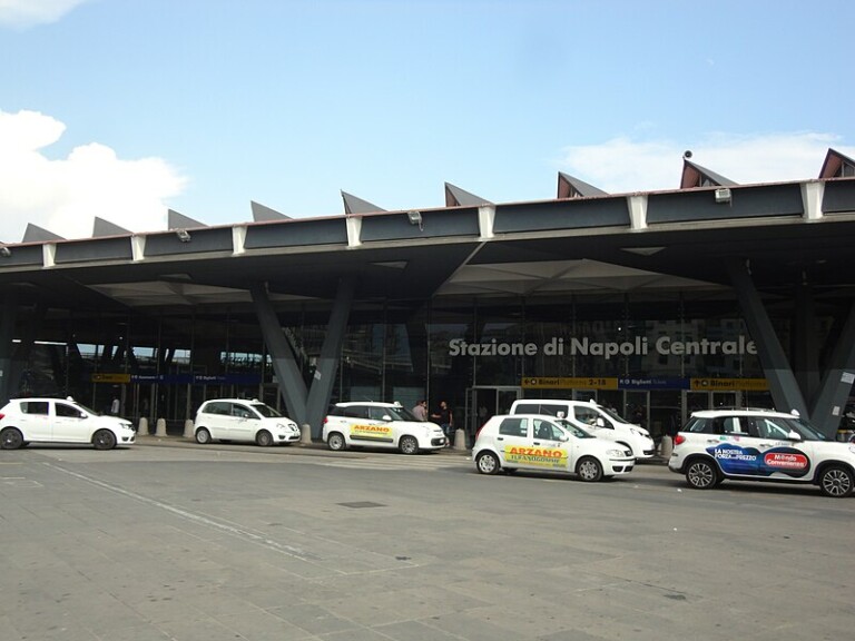 CONTROLLI ALLA STAZIONE DI NAPOLI