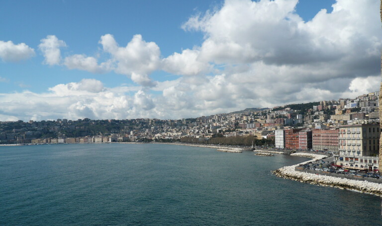 Divieto di balneazione a Napoli