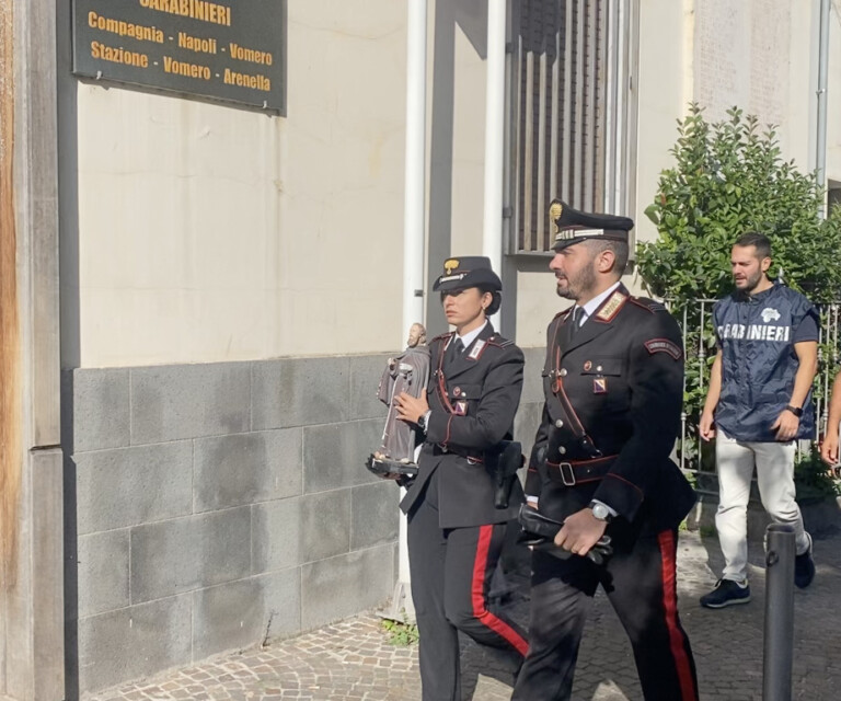 Statua di San Ciro al Vomero ritrovata grazie alle indagini degli uomini dell'arma dei Carabinieri della locale caserma fermato 54enne.