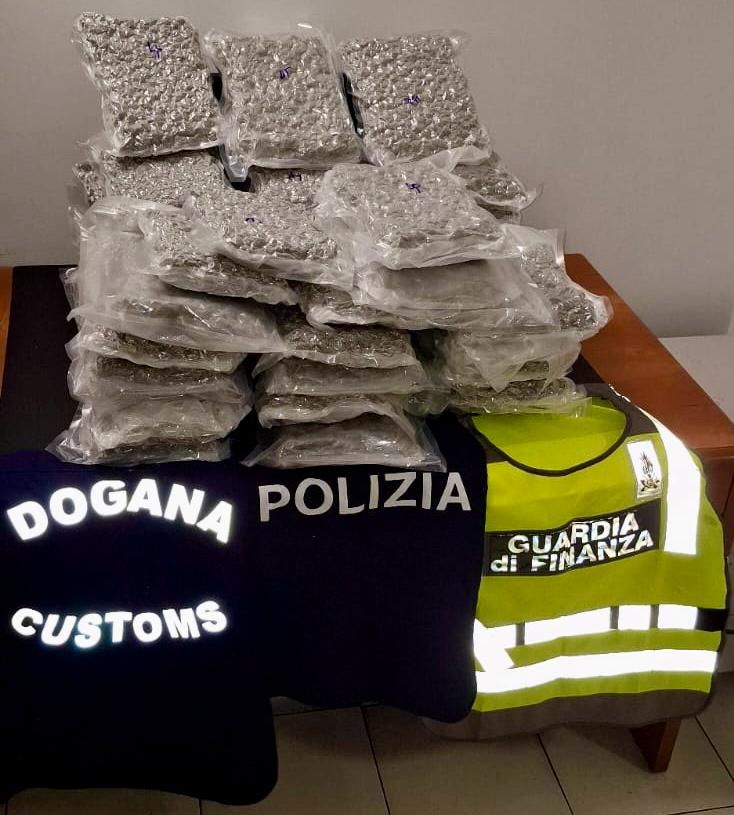 maxi sequestro di droga