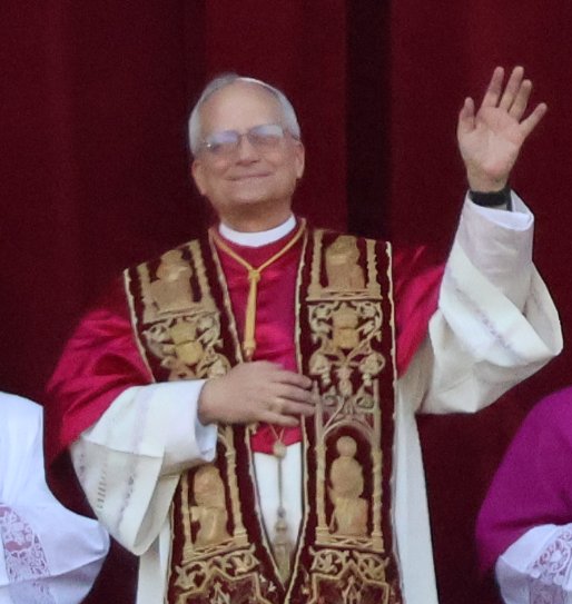 Papa Leone XIV, incontra i giornalisti e dichiara: “Mai più la guerra!” Papa Leone XIV