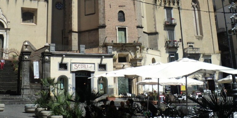 Rumori della movida: il Comune di Napoli condannato a risarcire i residenti Storica sentenza sul caso di Piazza San Domenico Maggiore
