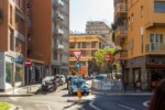 bimbo di 5 anni vaga da solo in strada