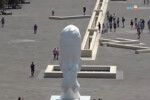 Nuova scultura a Piazza Municipio
