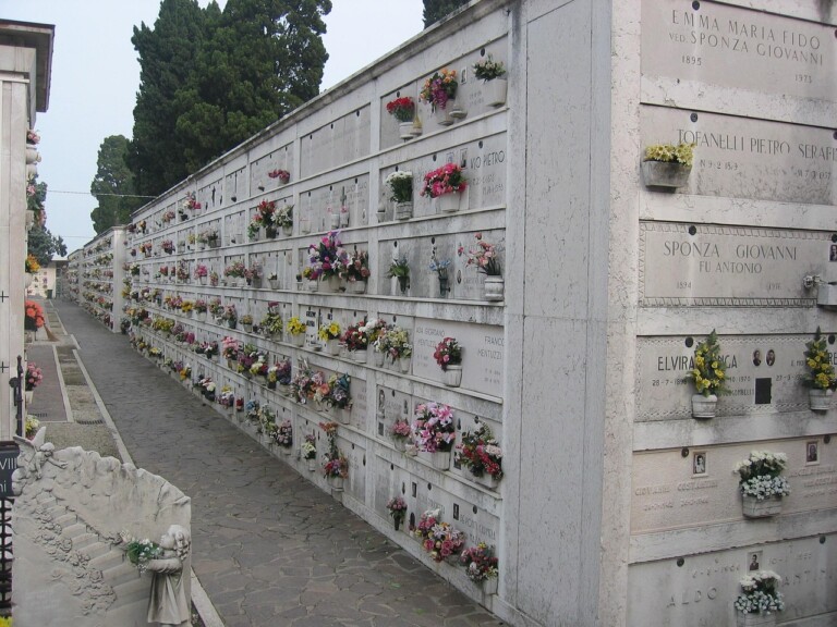Protesta seppellitori Cimitero di Poggioreale: operazioni cimiteriali a rischio Cimitero