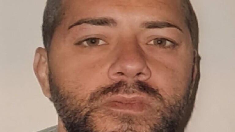 Salvatore Novellino scomparso: il 34enne soffre di vuoti di memoria Salvatore Novellino è scomparso da oltre 48 ore. Il 34enne soffre di amnesie e si è allontanato da San Giovanni a Teduccio. La famiglia lancia un appello.